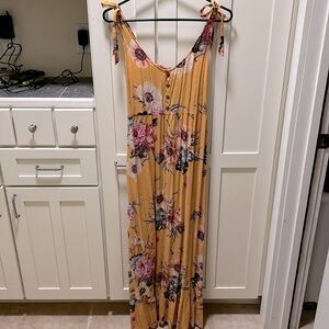 BOGO💞 Yellow floral maxi dress